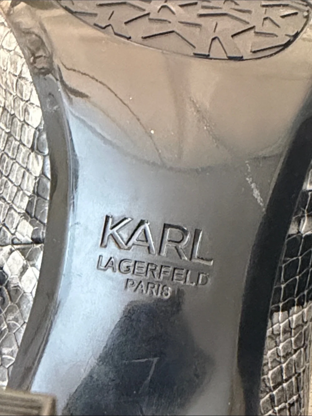 Karl Lagerfeld Black & Gray Snake-Print Pointed Toe Pumps 8M